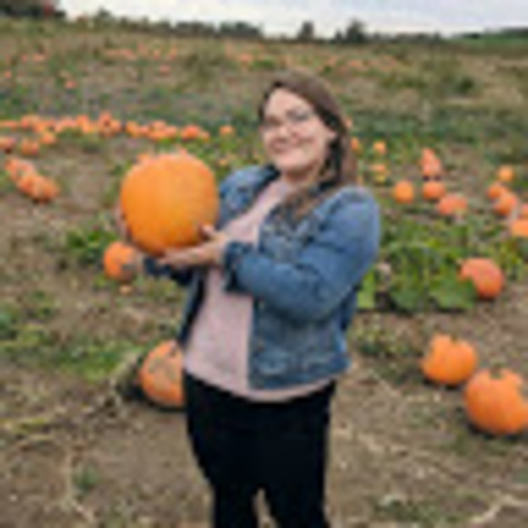 Meet your Posher, Amy - Picture 1 of 1